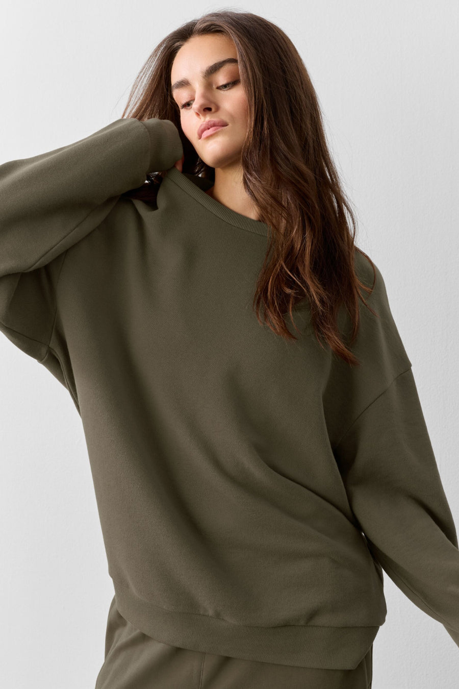 Alo Chill Crew Neck Pullover Olive Tree
