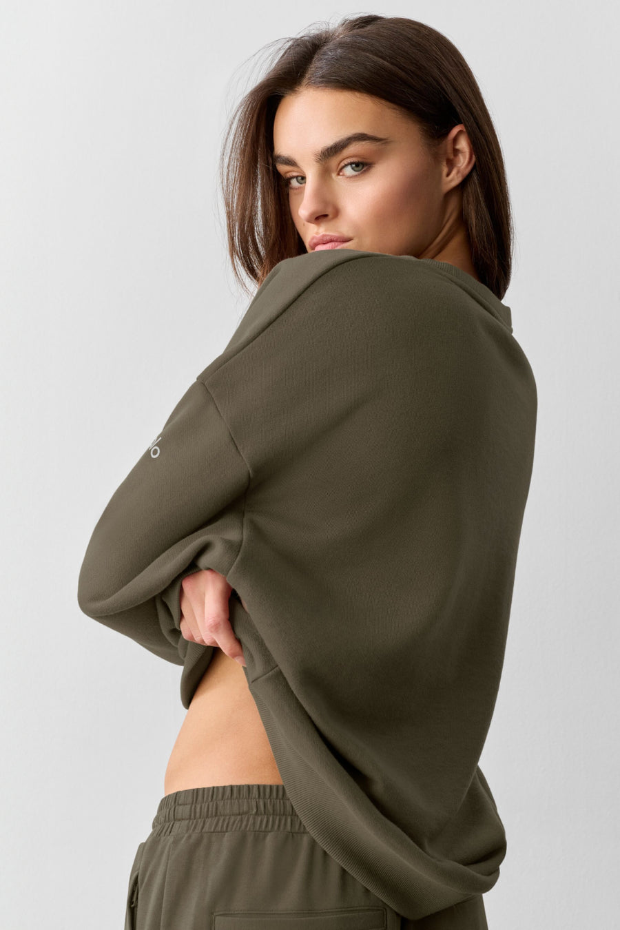 Alo Chill Crew Neck Pullover Olive Tree