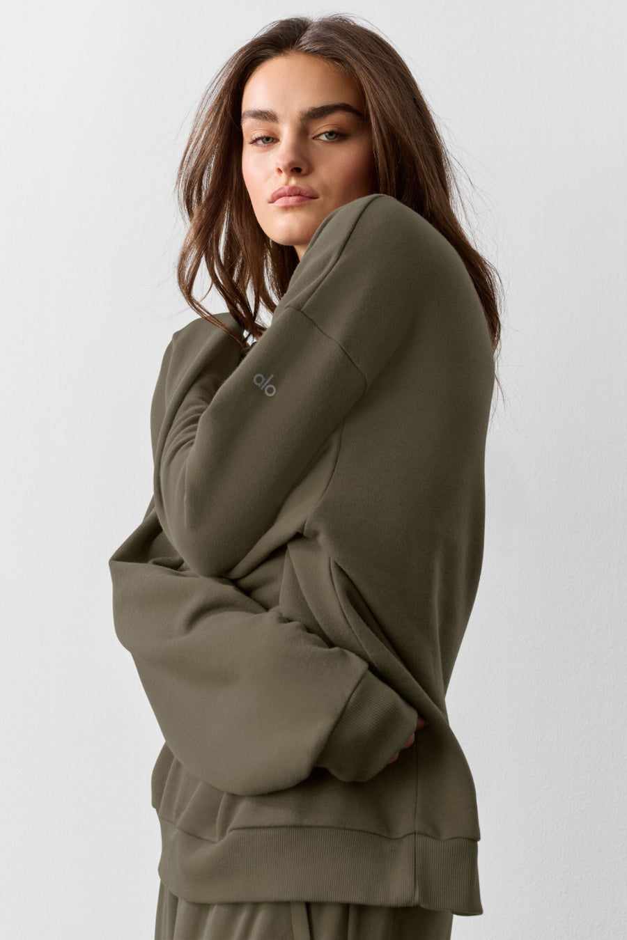 Alo Chill Crew Neck Pullover Olive Tree