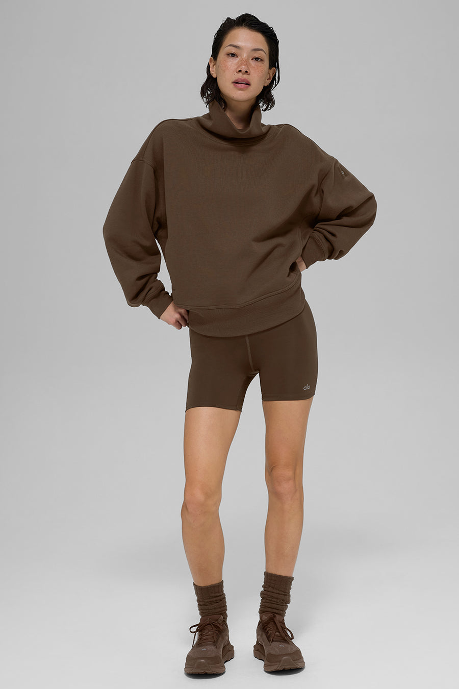Alo Hazy Mock Neck Pullover Espresso