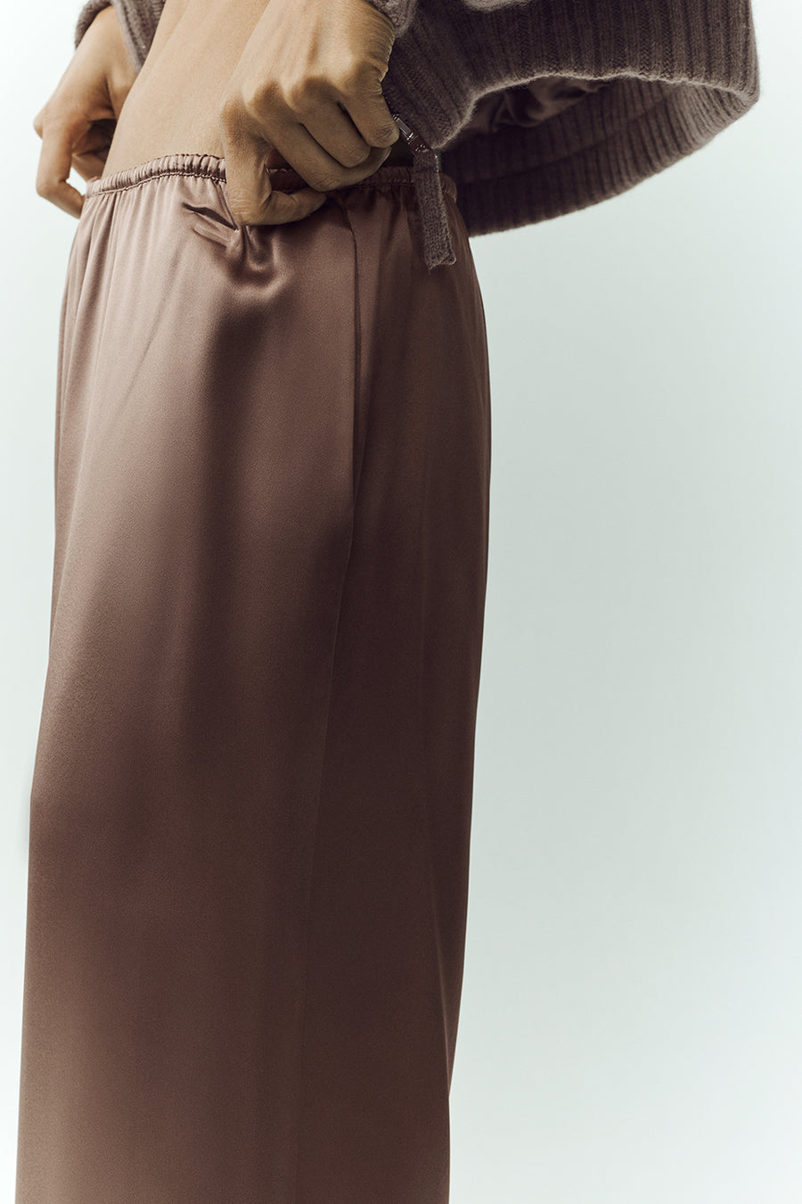 Alo Silk Luminous Pant (Long) Alpine Cocoa