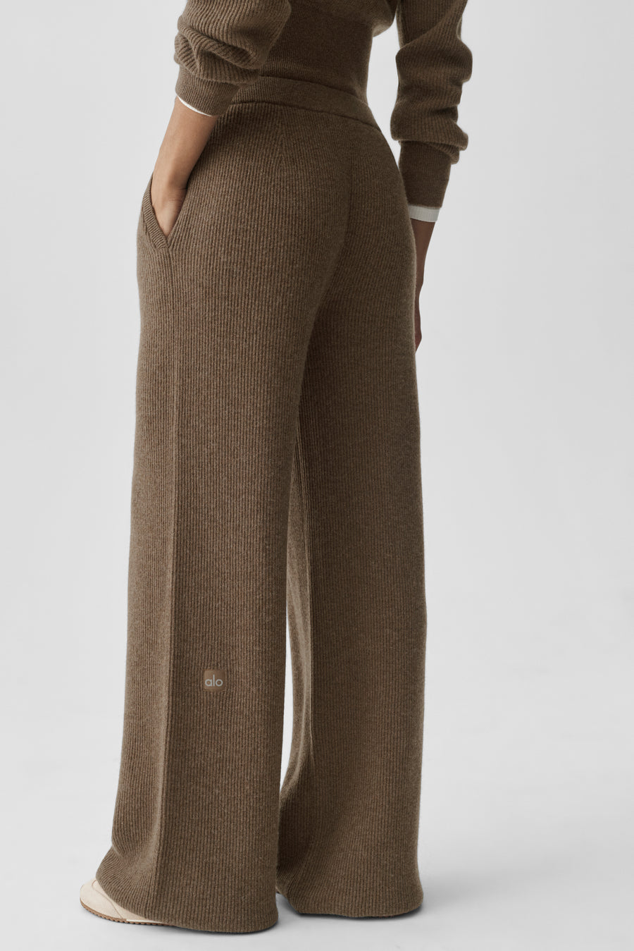 Alo Cashmere Wool Low-Rise Harmony Trouser (Long) Java Brown Heather