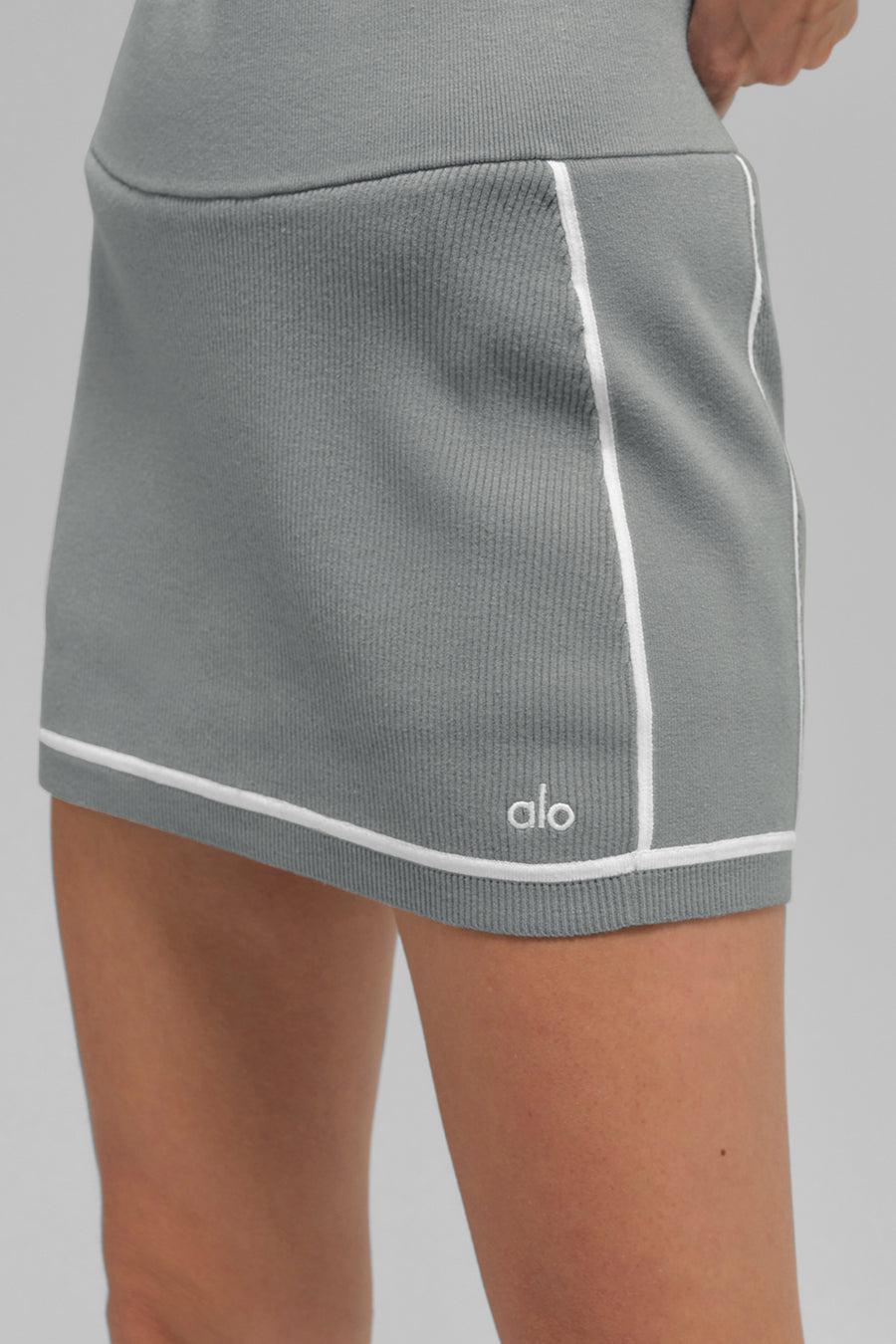 Alo Ribbed Sweater Knit Highline Mini Skirt Lunar Grey/White
