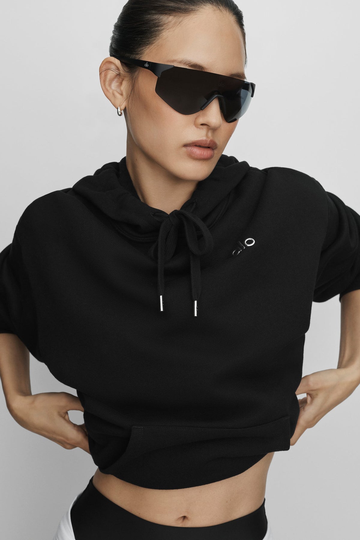 alo accolade hoodie black