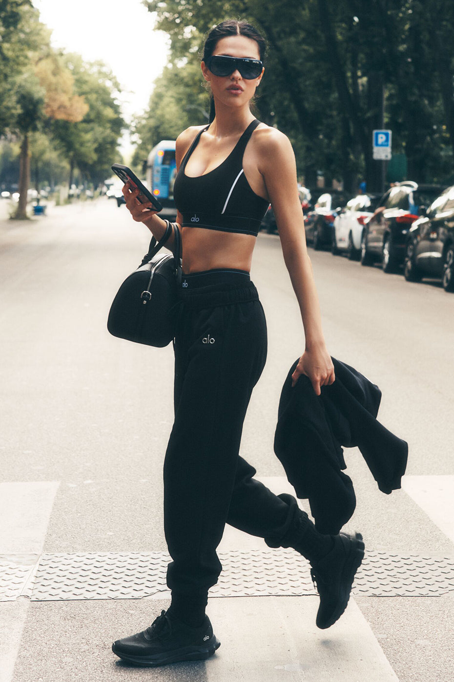 alo accolade sweatpant black