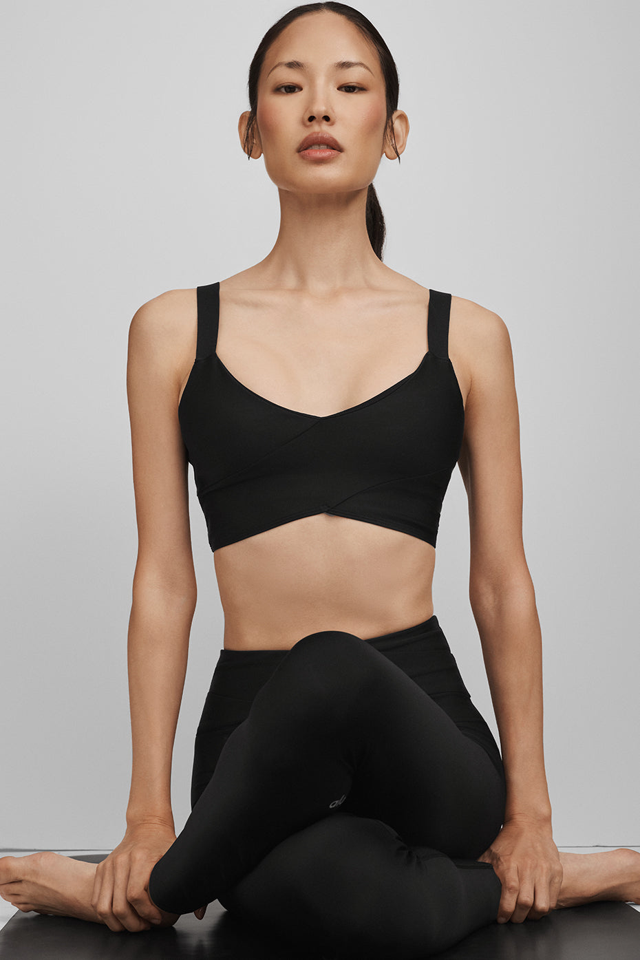 alo airlift bra black