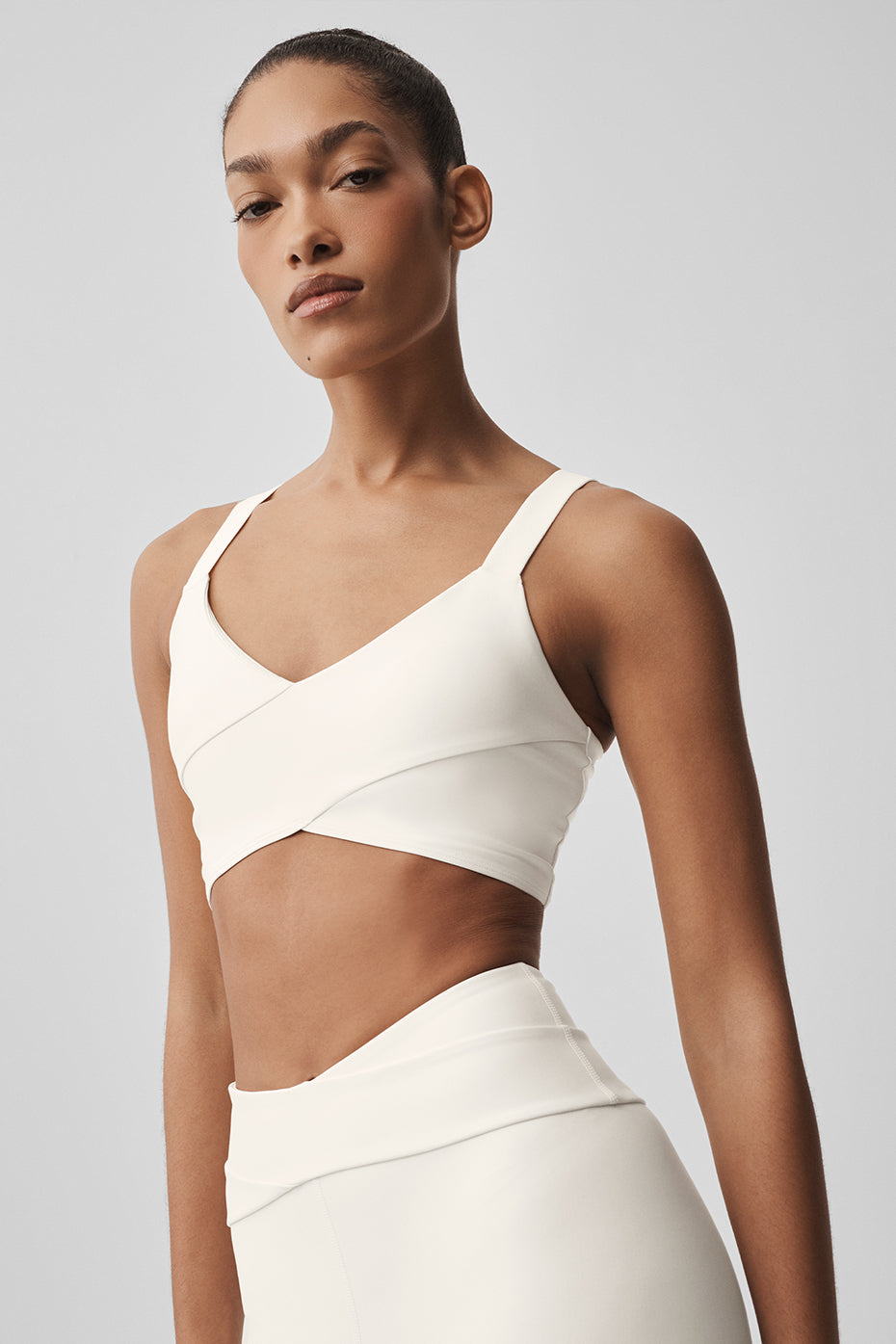 alo airlift bra ivory