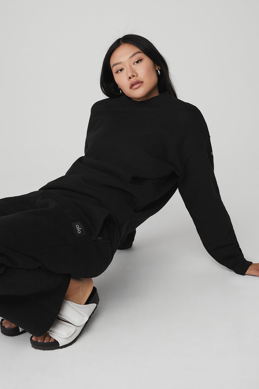 Alo Renown Heavy Weight Crew Neck Pullover Black