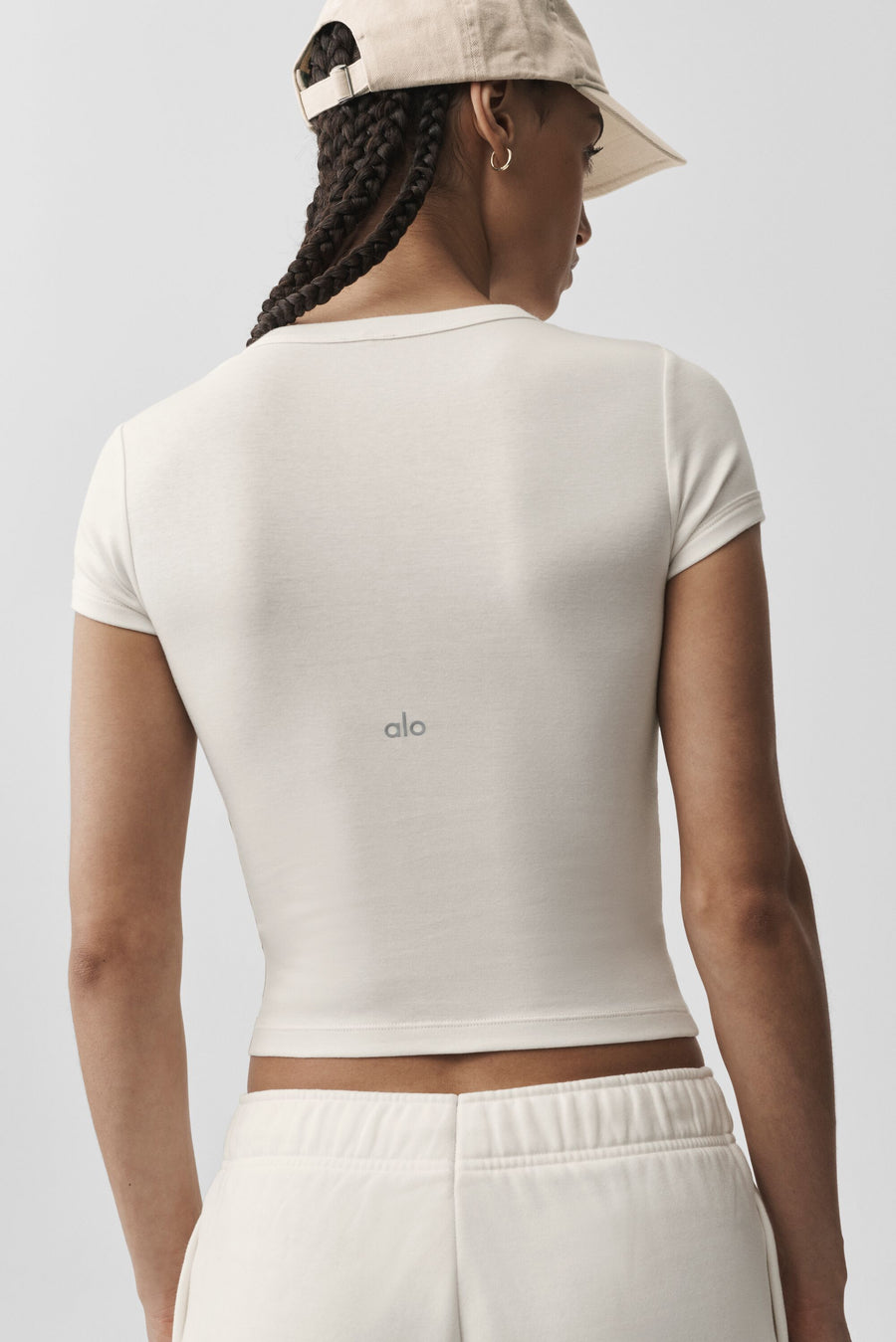 Alo Timeless Tee Ivory