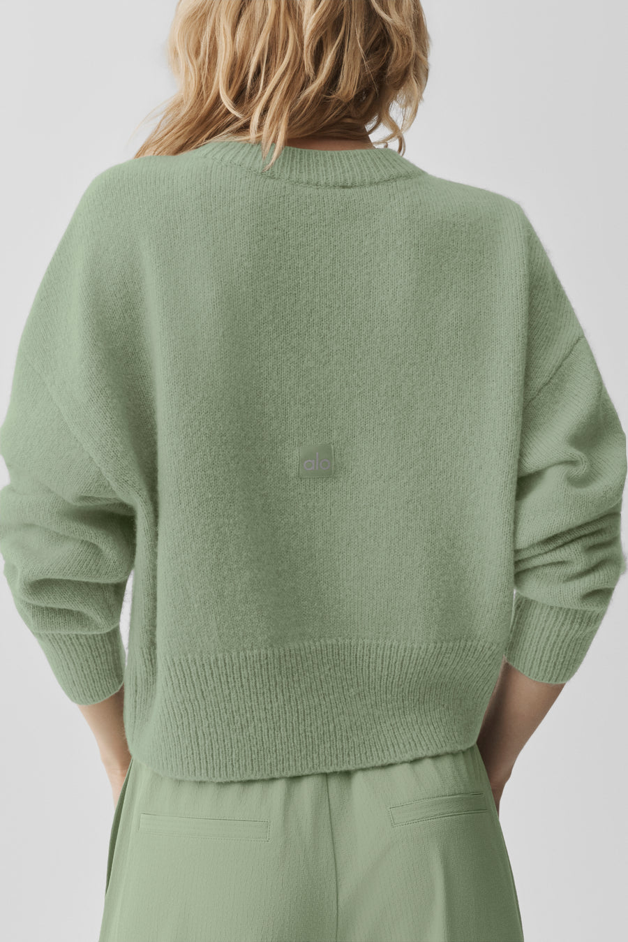 Alo Wool Cashmere Cropped New Class Crewneck Sweater Dune Grass