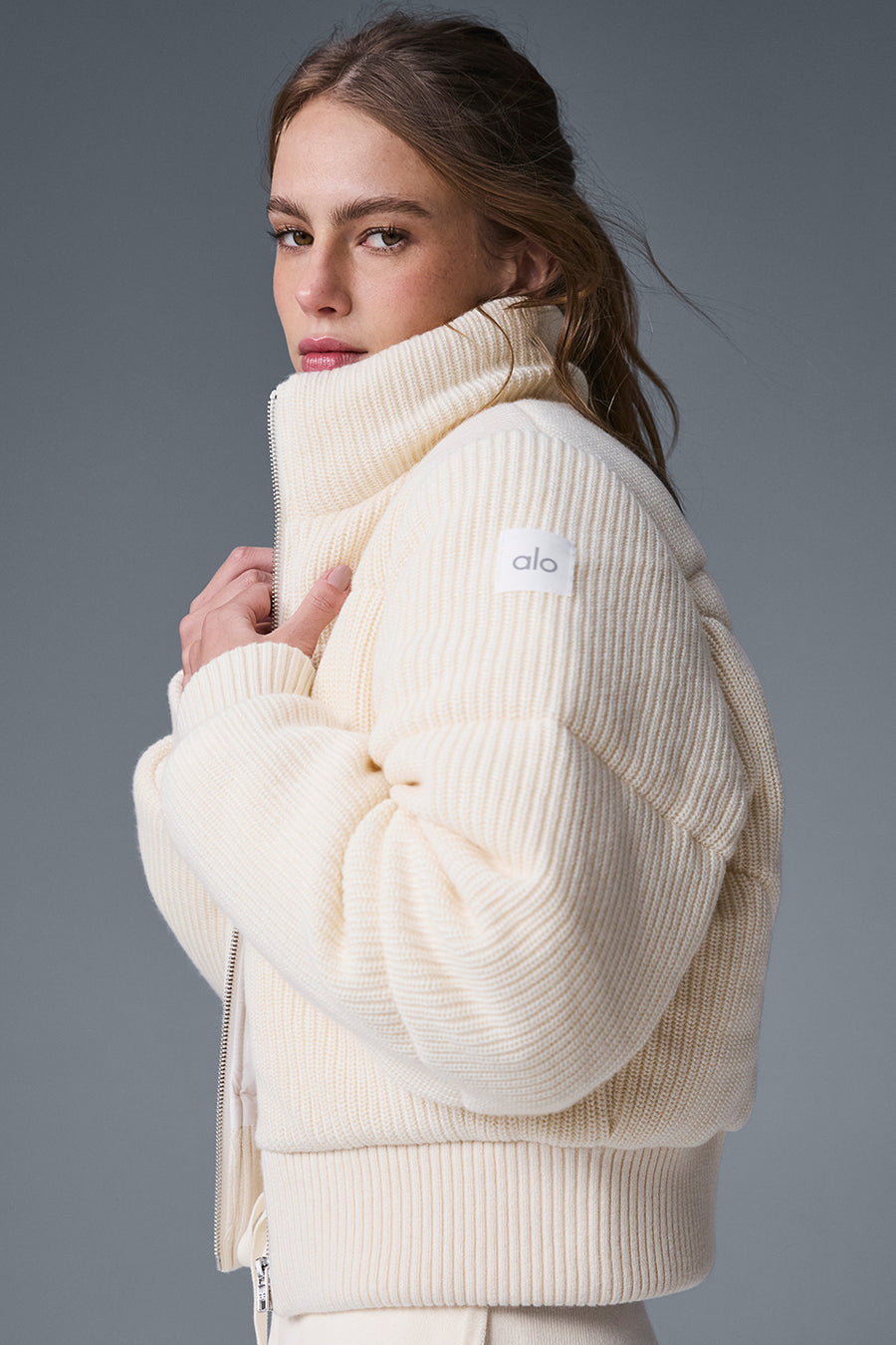 Alo Darling Sweater Puffer Ivory