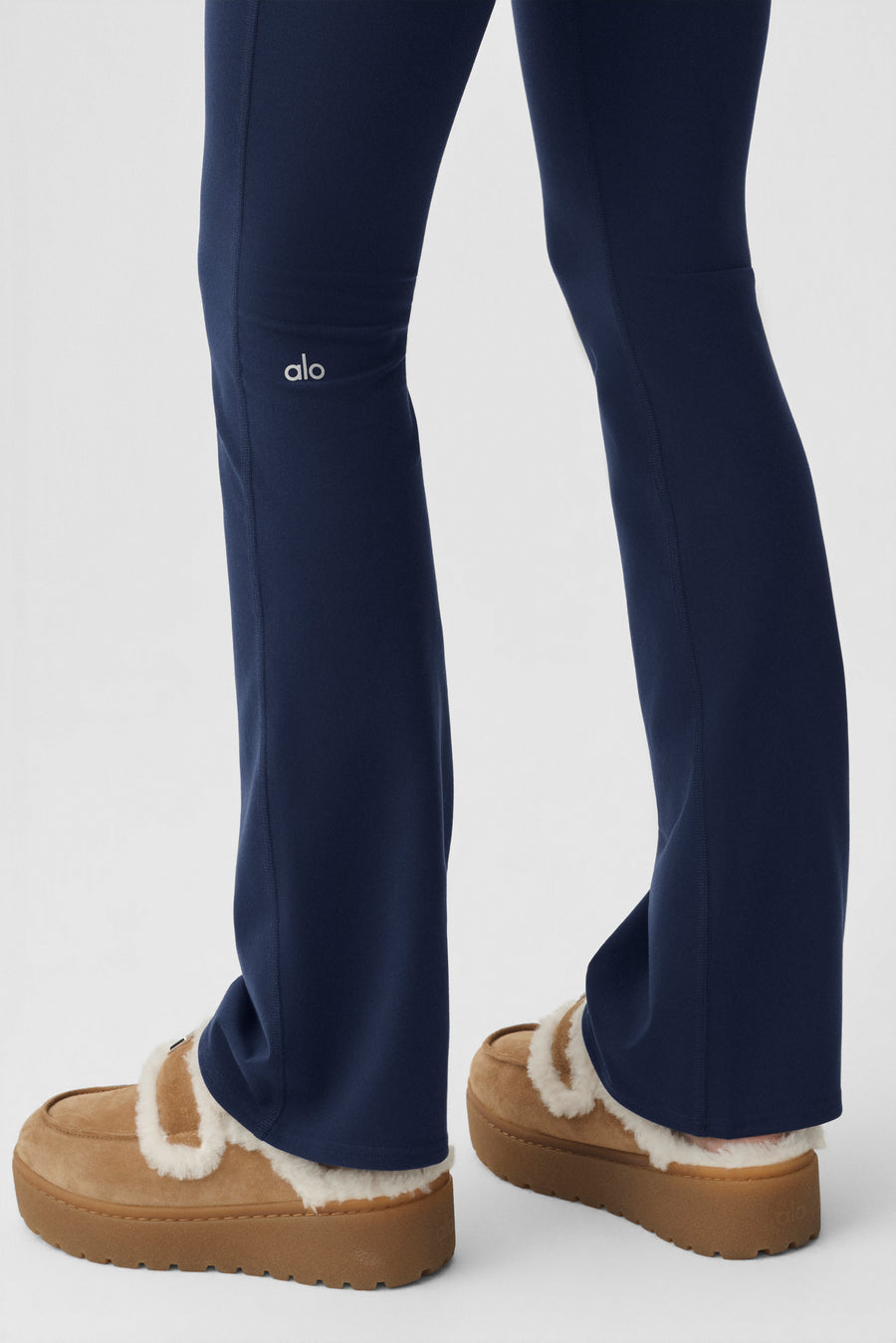 Alo Airbrush High-Waist Bootcut Legging (Short) Navy
