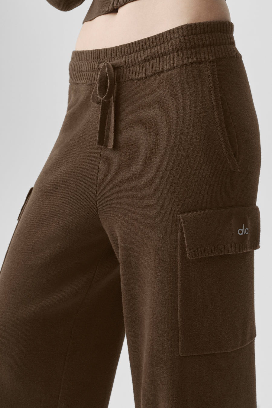 Alo Scholar Knit High-Waist Cargo Pant Espresso
