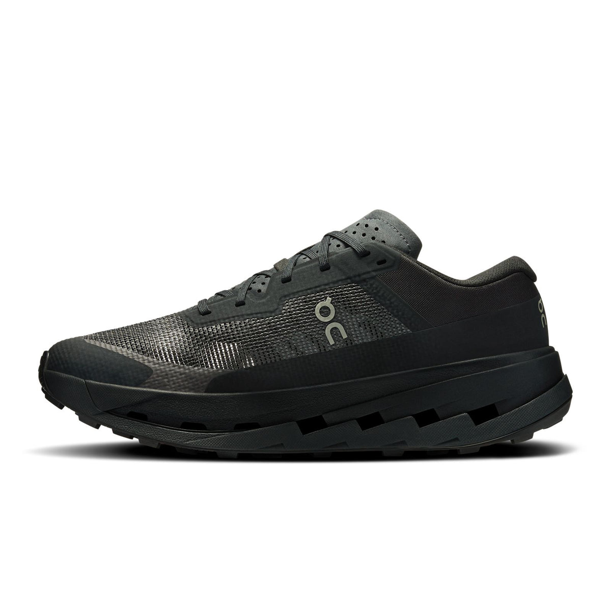 On Cloudultra 3 Black / Black