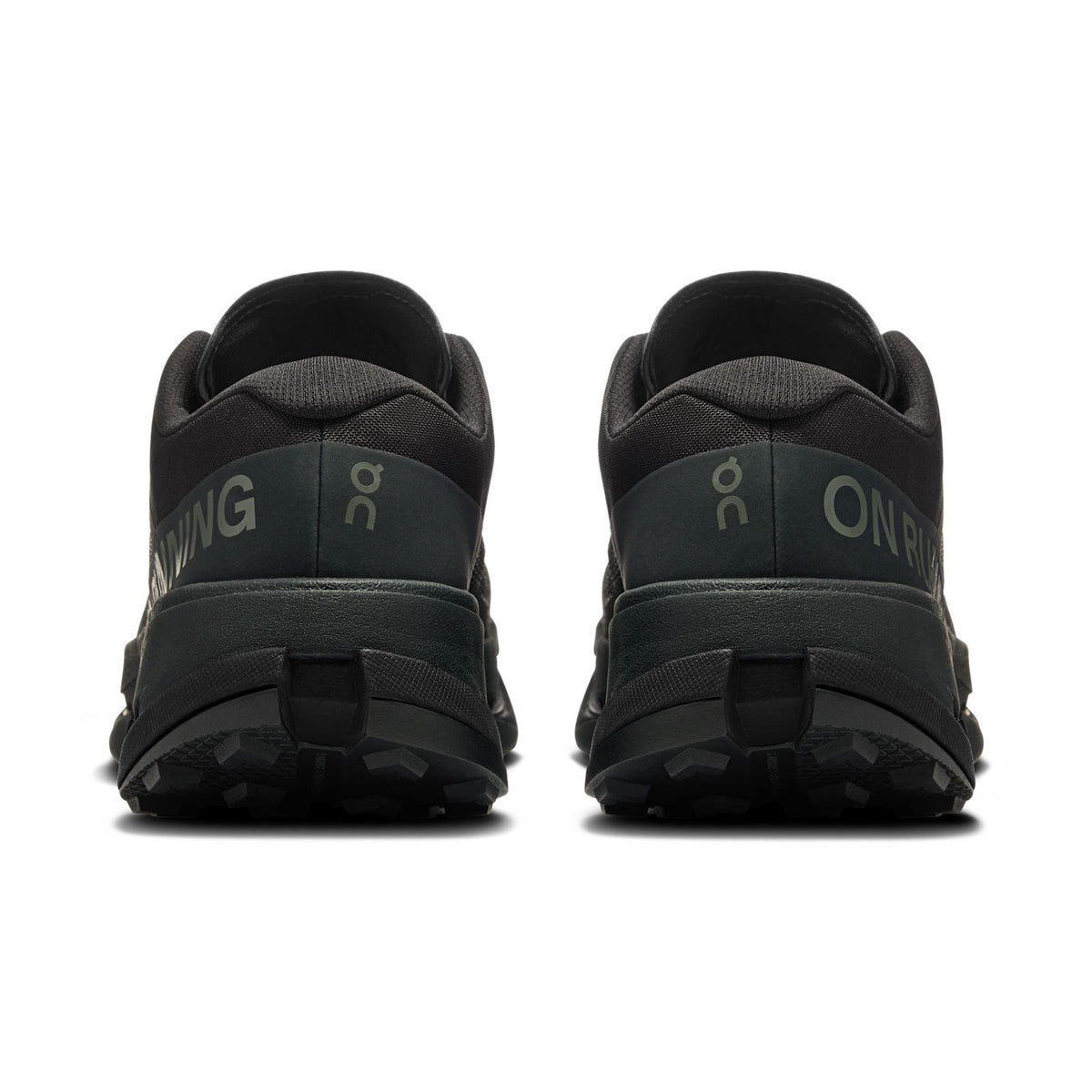 On Cloudultra 3 Black / Black