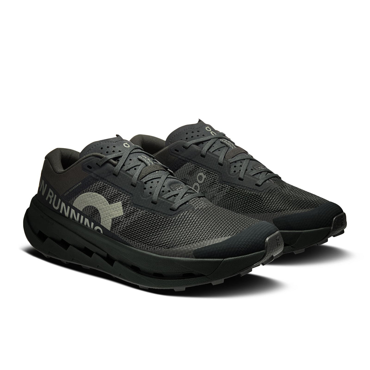 On Cloudultra 3 Black / Black