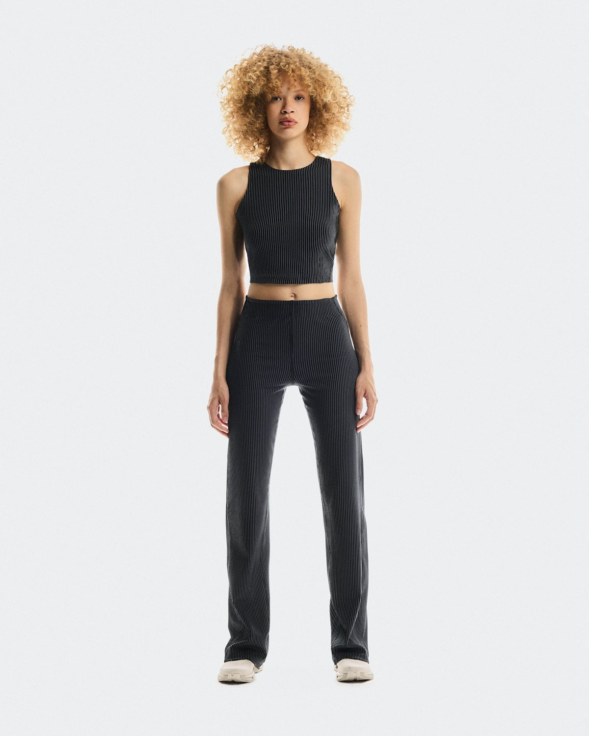 On All-Day Ribbed Crop Black / Rock — foto 1